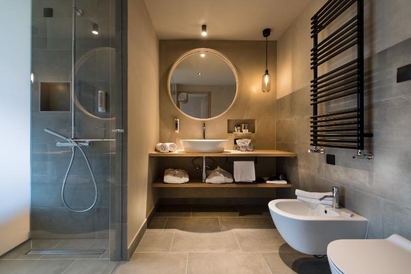 Double or Twin Room image 2