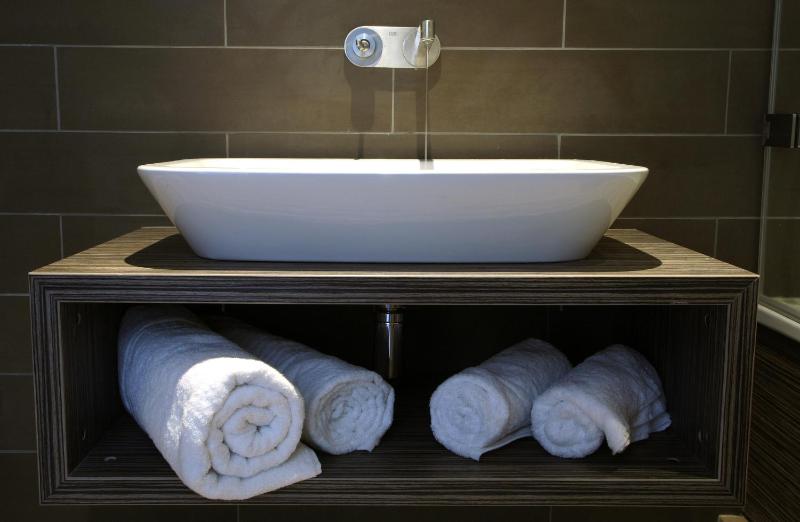 Executive Double Room with Balcony image 4