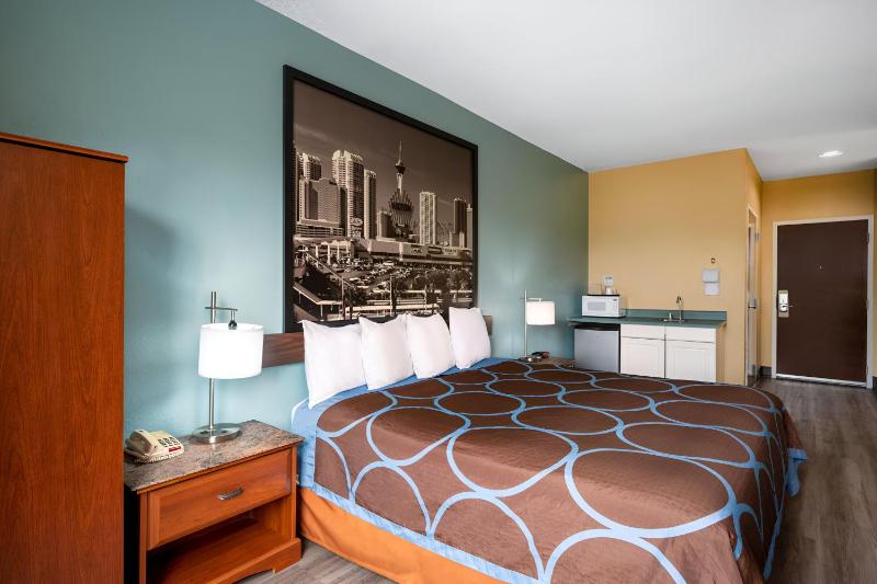 King Room - Mobility Access/Non-Smoking image 2
