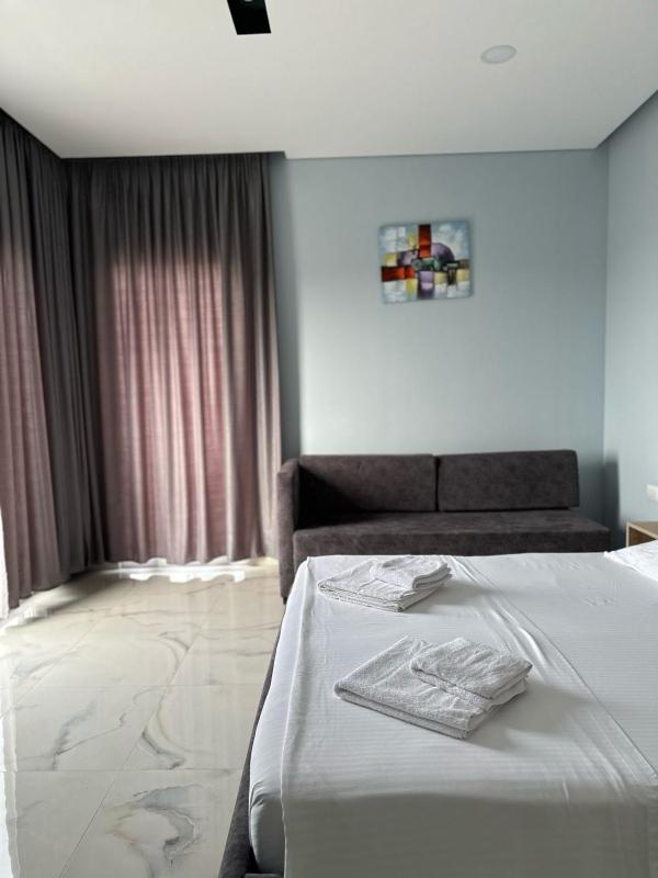 Double Room with Sea View image 4