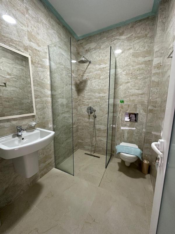 Standard Triple Room with Sea View image 1