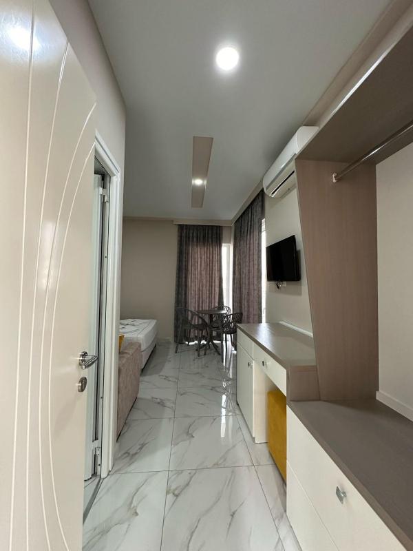 Double Room with Balcony image 3