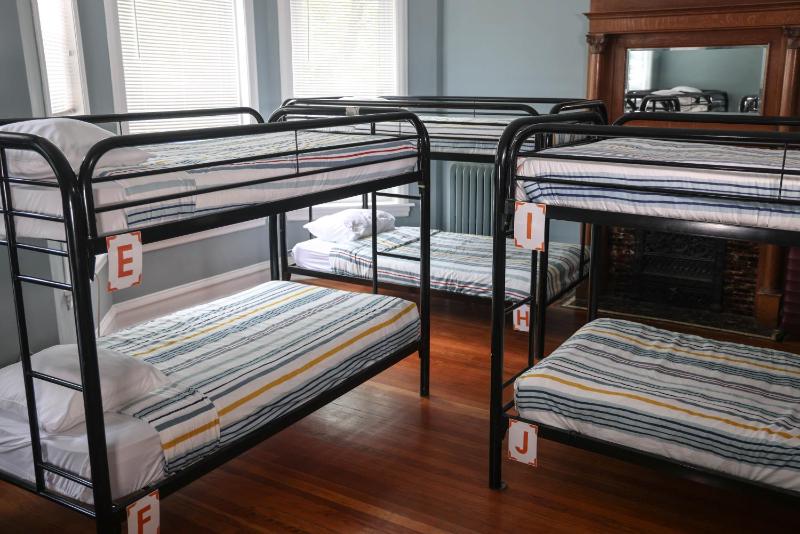 Wrigley Hostel - image 5