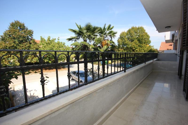 Apartments with parking space Rovinj - 7185 - image 15