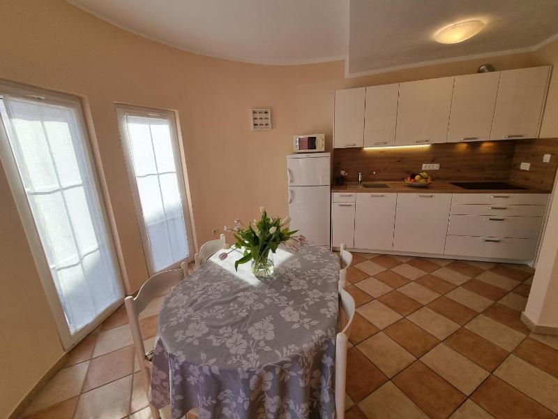 Apartments with parking space Crikvenica - 22514 - image 3