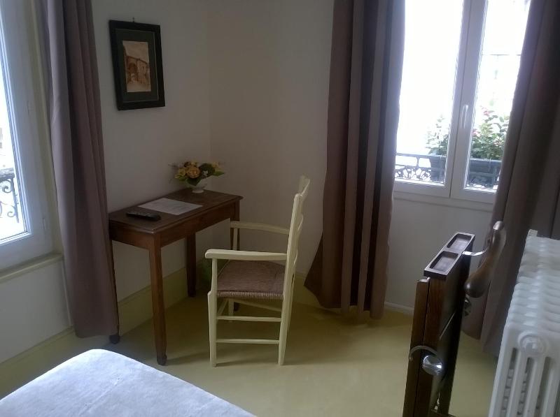 Single Room image 2