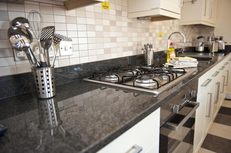 Harbourside Apartments with Private Parking - image 29