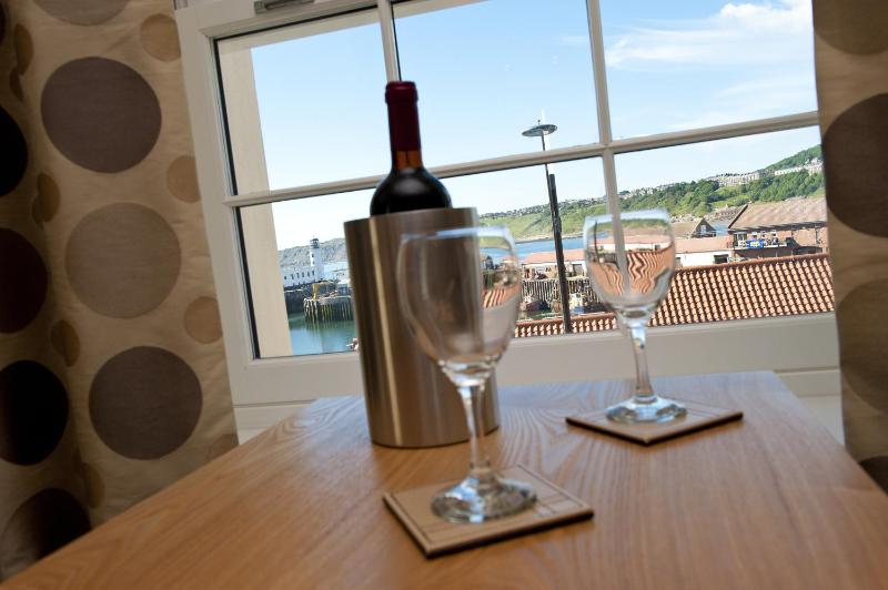 Harbourside Apartments with Private Parking - image 8
