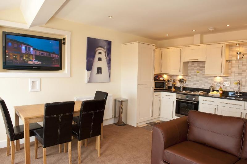 Harbourside Apartments with Private Parking - image 6
