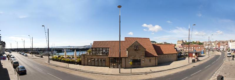 Harbourside Apartments with Private Parking - image 36