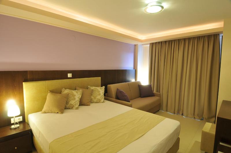 Triple Room image 3