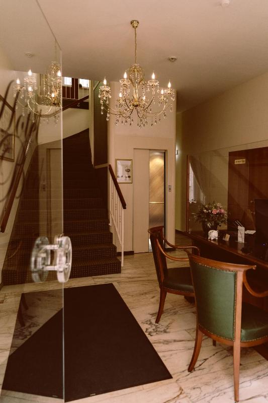 Double Room image 4