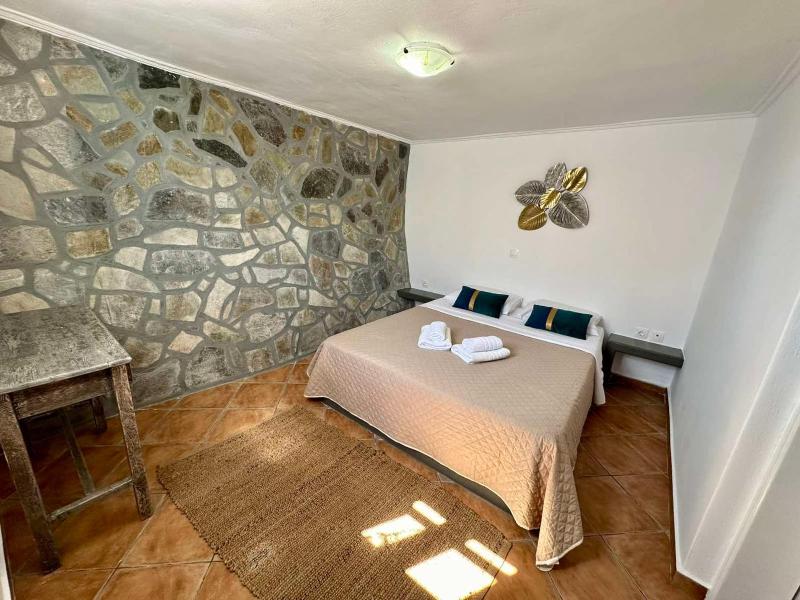 Apartment with Pool View  image 4