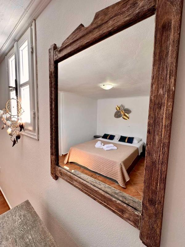 Apartment with Pool View  image 3