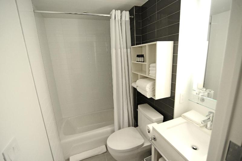 Deluxe Double Room image 1