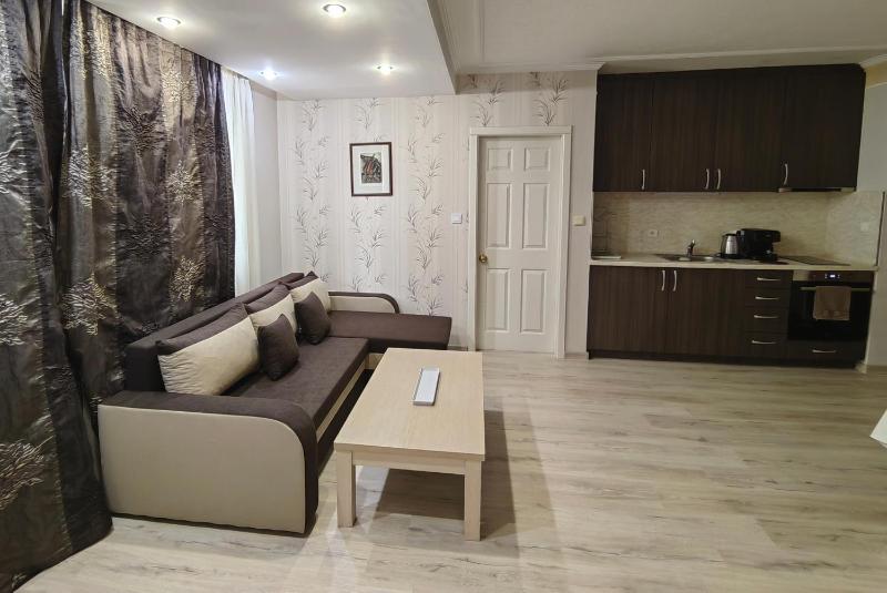 Venice Apartments - image 14