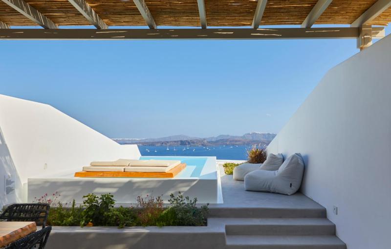 Signature Suite with Absolute-Infinity Heated Private Pool image 1