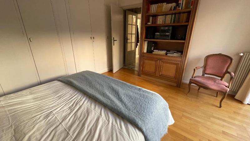 Deluxe 2 bedroom apartment - image 2