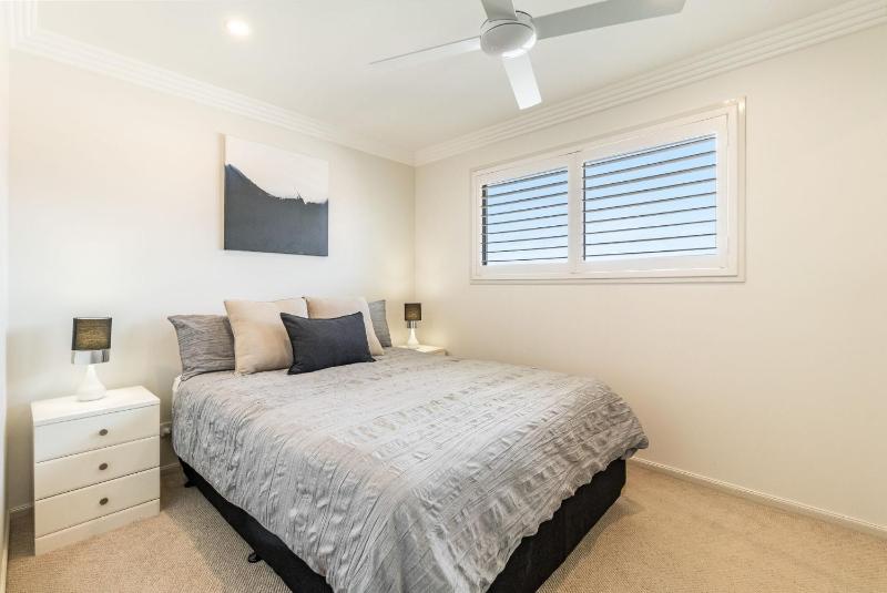 Nirvana Waters - Absolute Waterfront Escape with Private Pontoon & Pool - Holiday Yamba - image 16