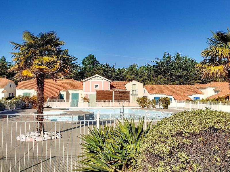 Maison avec piscine chauffee a 500m de la plage et proche foret - Terrasse velos inclus - FR-1-652-3 - image 5