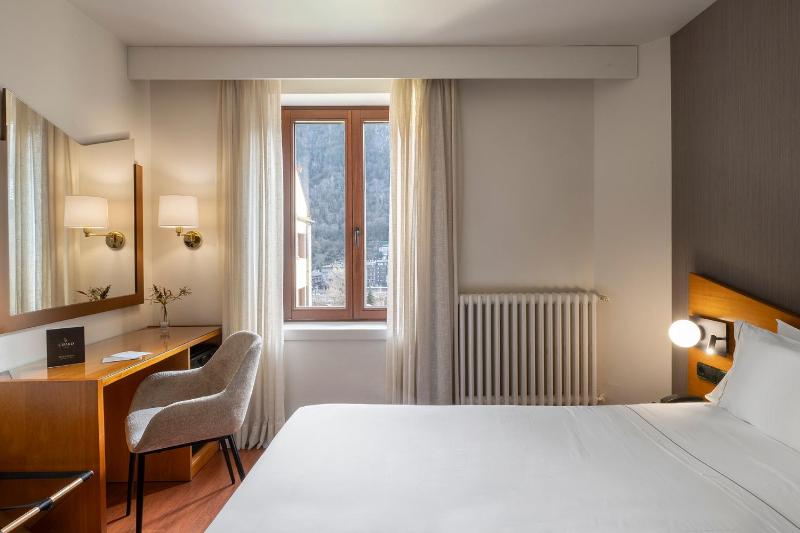 Standard Double or Twin Room image 3