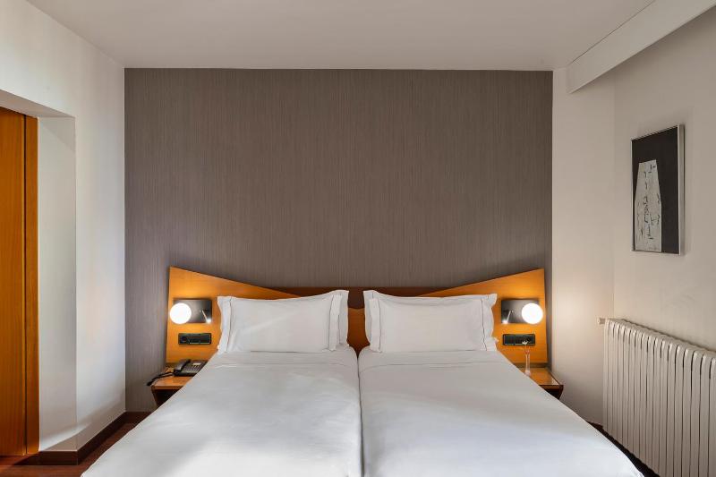 Superior Double Room image 3