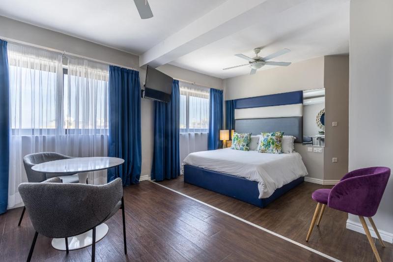 Studio Apartment image 3