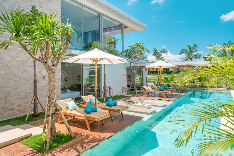 Vida and Vola - Majestic Coastal Retreat in Canggu - image 48