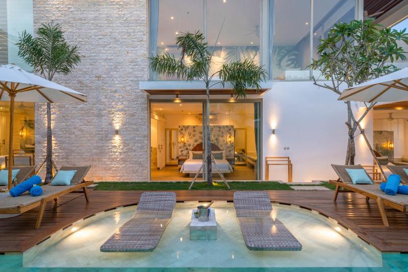 Vida and Vola - Majestic Coastal Retreat in Canggu - image 42