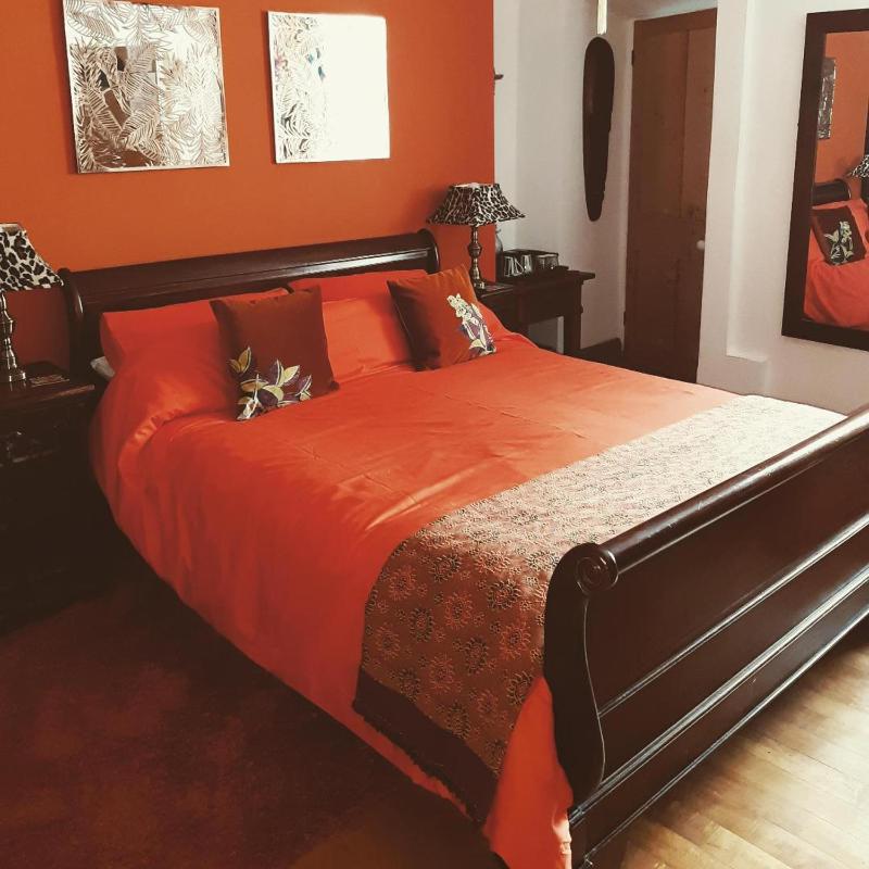 King Room Ensuite image 1