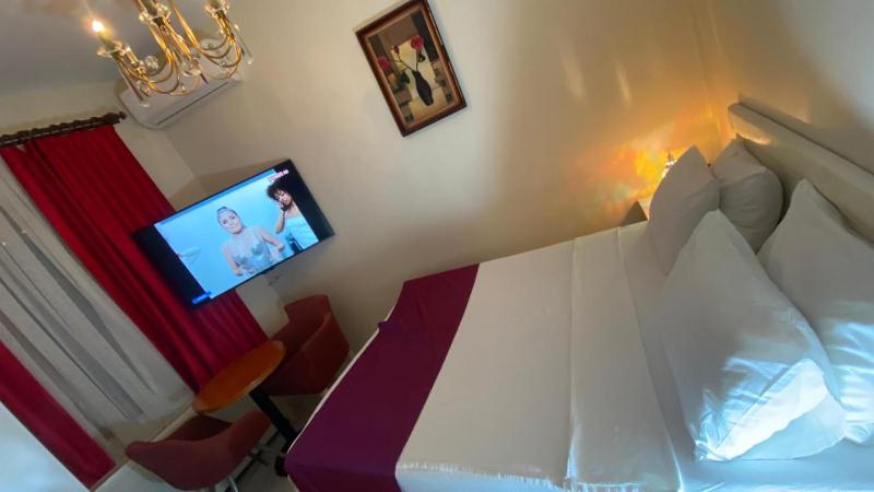 Budget Double Room image 4