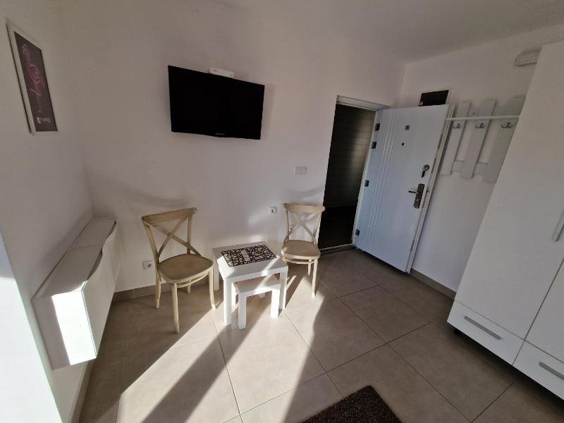Standard Triple Room image 4