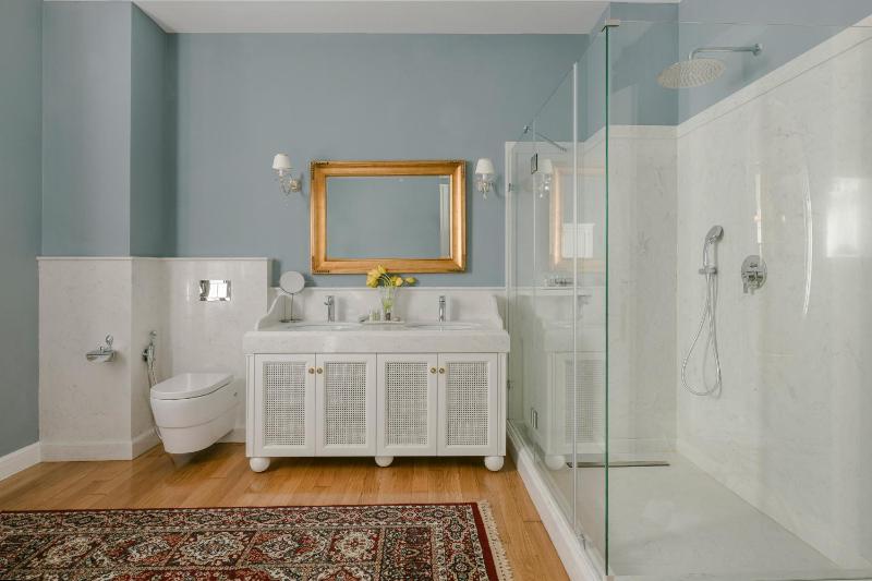 Noble Suites - image 13