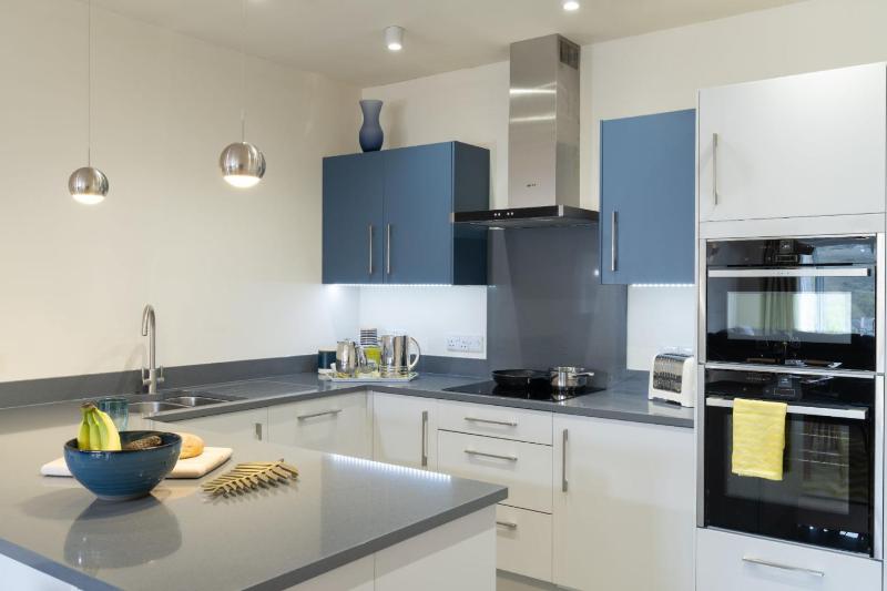 Idyllic Ambleside Retreat with Panoramic Views by LetMeStay - image 15