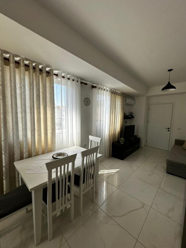 Saranda Lotus One Bedroom - image 5
