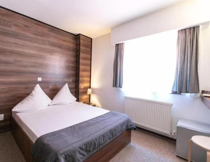 Single Room - Disability Access image 1