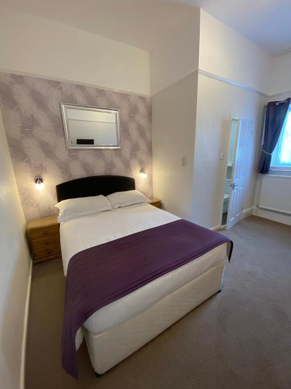 Standard Double Room image 1