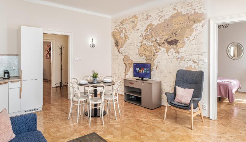 6 Continents Apartments by Adrez - image 12