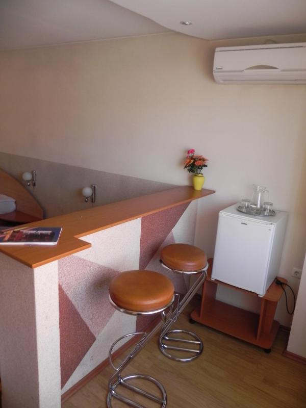 Twin Room image 3