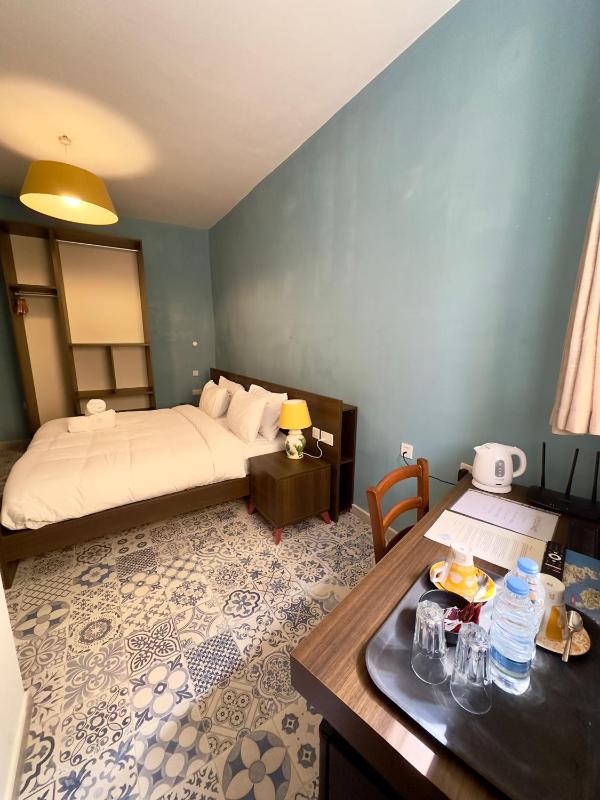 Double or Twin Room image 4