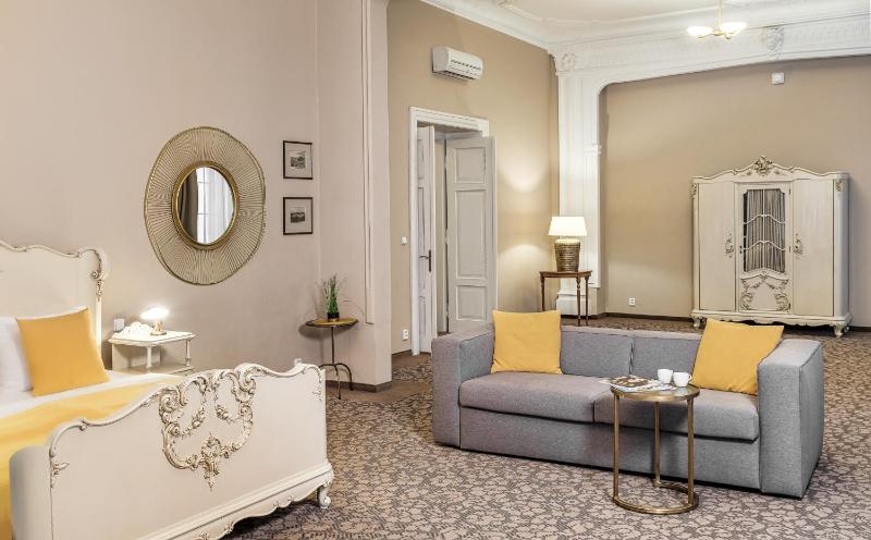 Superior Double Room image 4