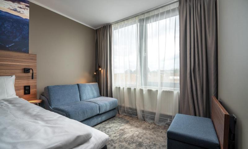 Standard Triple Room image 3