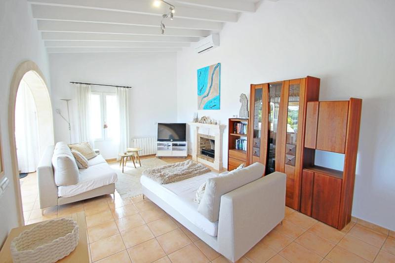 Golondrina - panoramic hillside holiday house in Moraira - image 17
