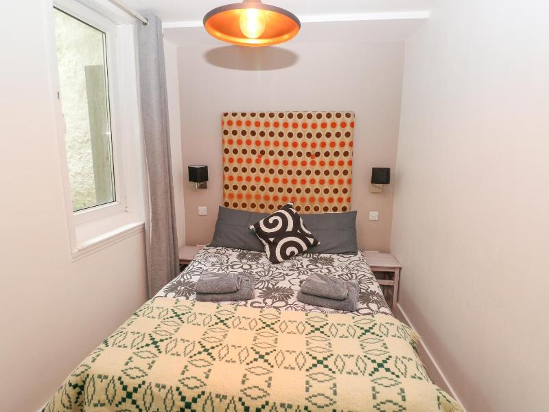 Apartment 4 - image 2