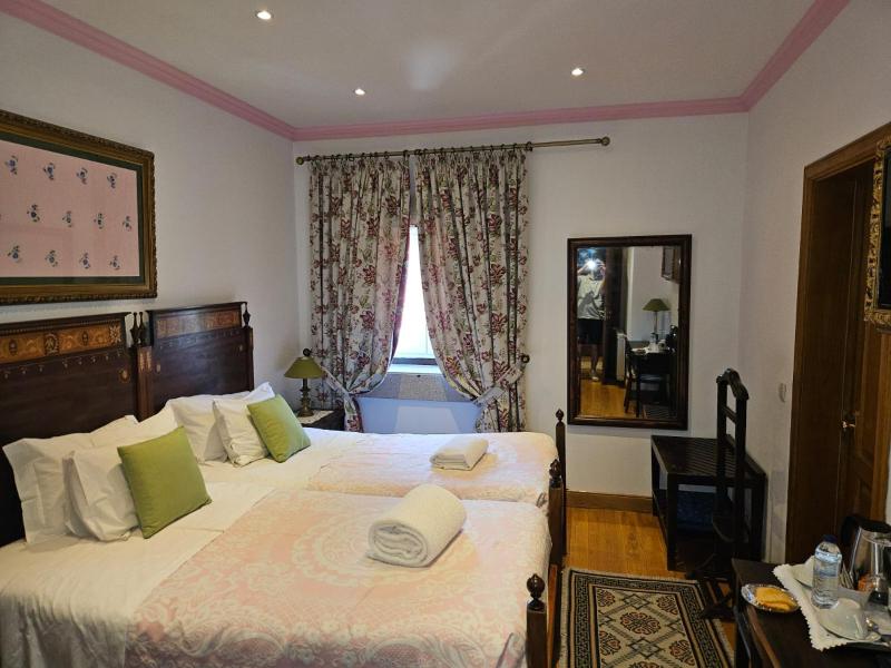 Deluxe Room image 1