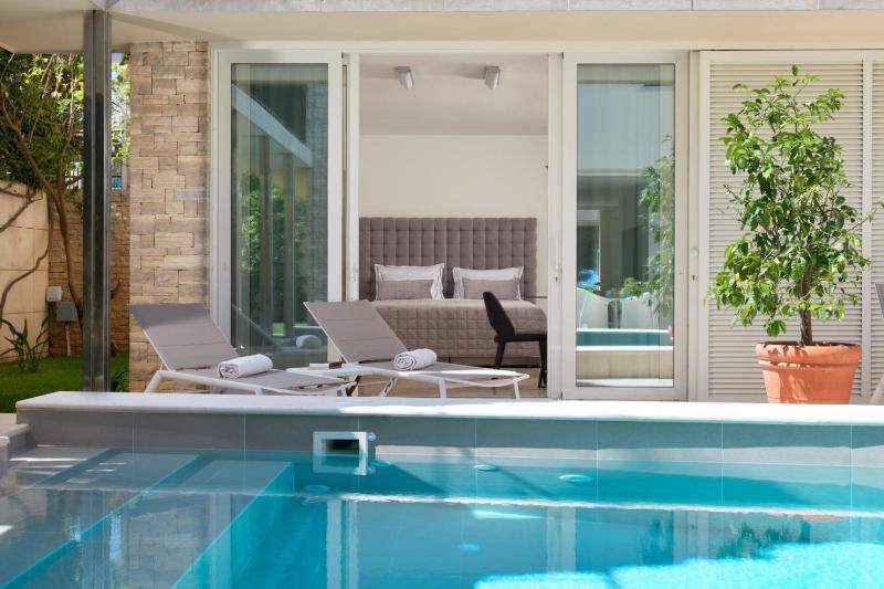 Luxury Beachfront Villa Castello Bol with private pool at the promenade Zlatni Rat at the beach in Bol - Brac - image 8