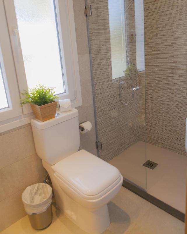 Double Room with Balcony image 3