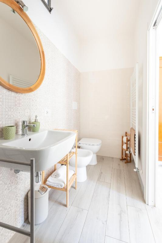 One-Bedroom Apartment image 1