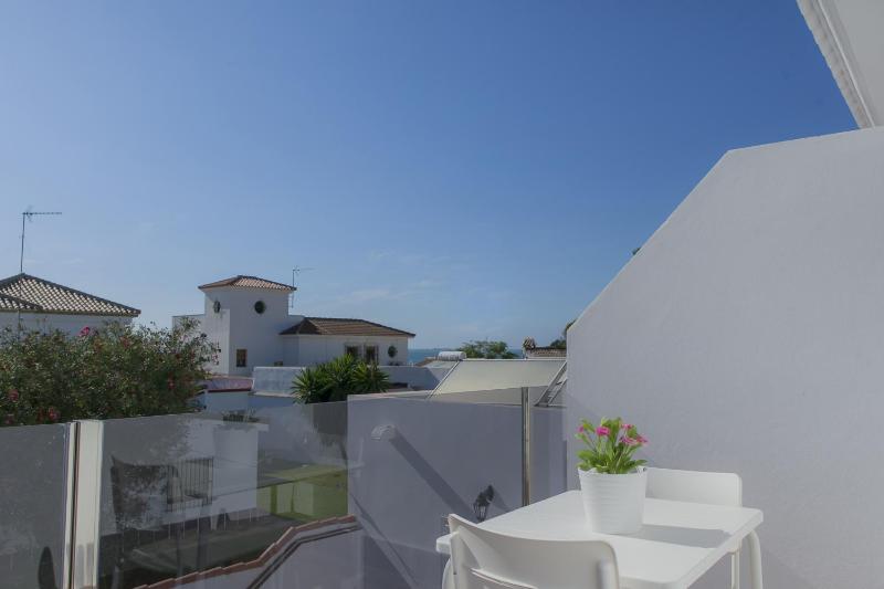 Double Room with Sea View image 2