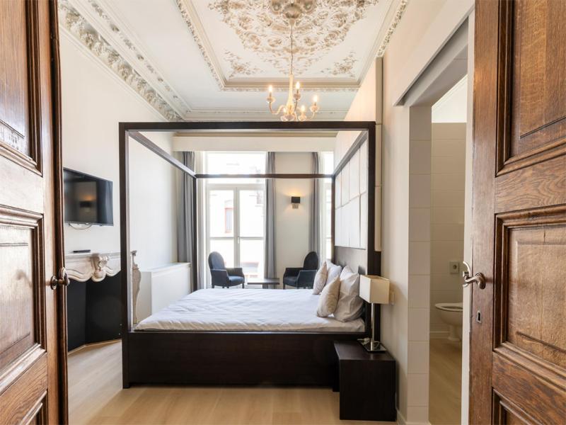Lace Hotel - image 14
